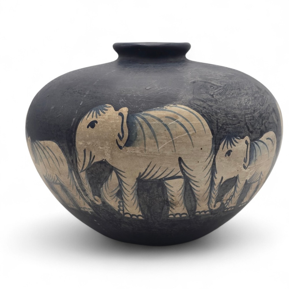 Vintage Studio Pottery Vase Elephant Motif Matte Black Southwest Style - Picture 4 of 12